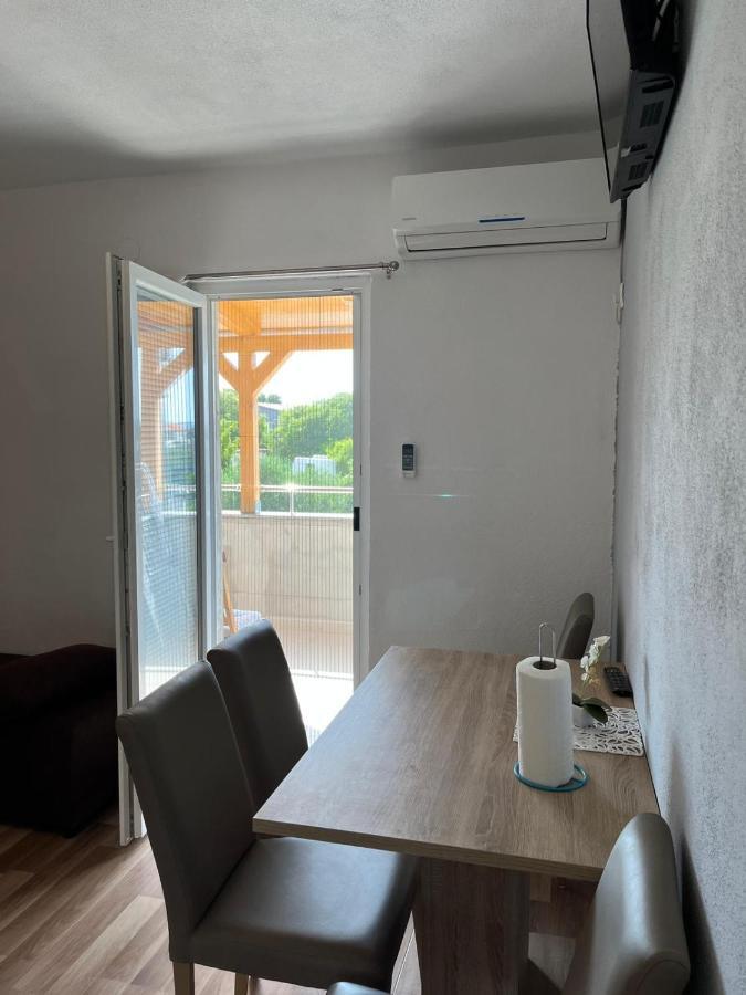 Apartmani Mia 德拉格 外观 照片