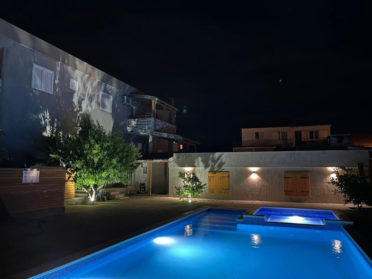 Apartmani Mia 德拉格 外观 照片