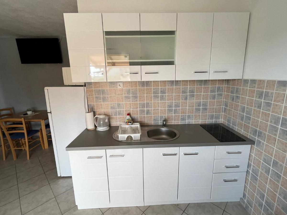 Apartmani Mia 德拉格 外观 照片